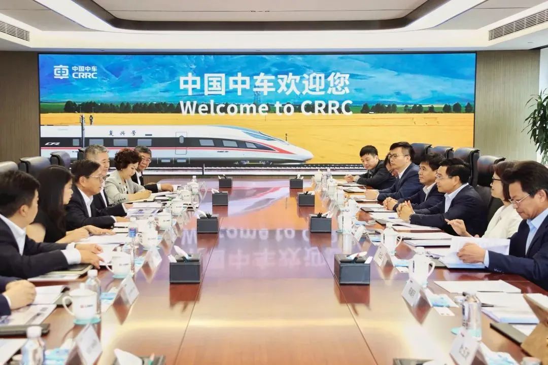 越南终于醒悟来求中国！但是，看起来赶晚集了！