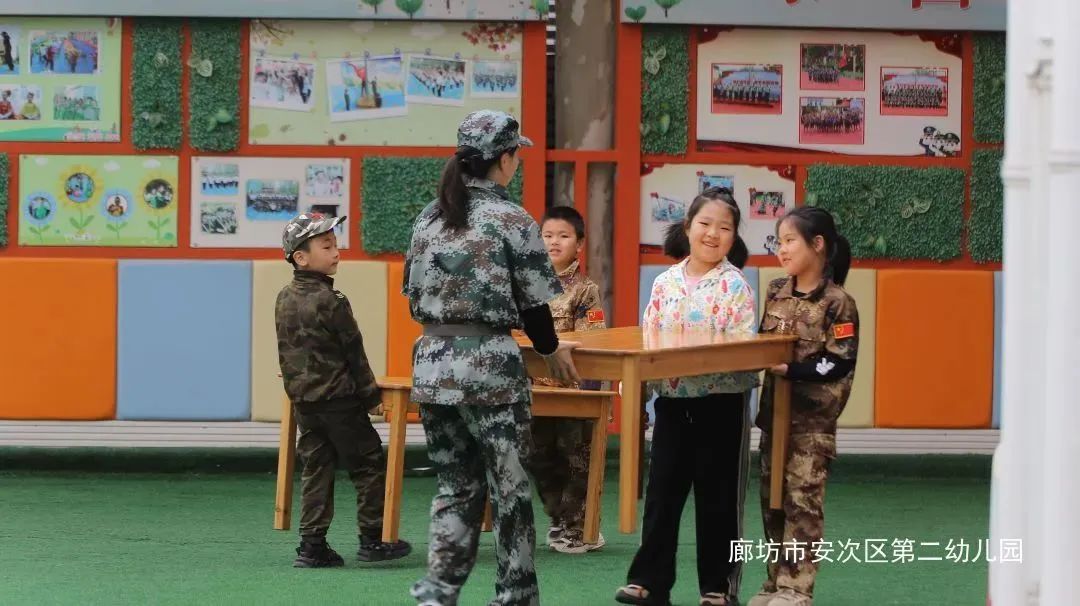 幼儿园聆听红色故事传承红色精神,传统文化在幼儿园的传承实践案例