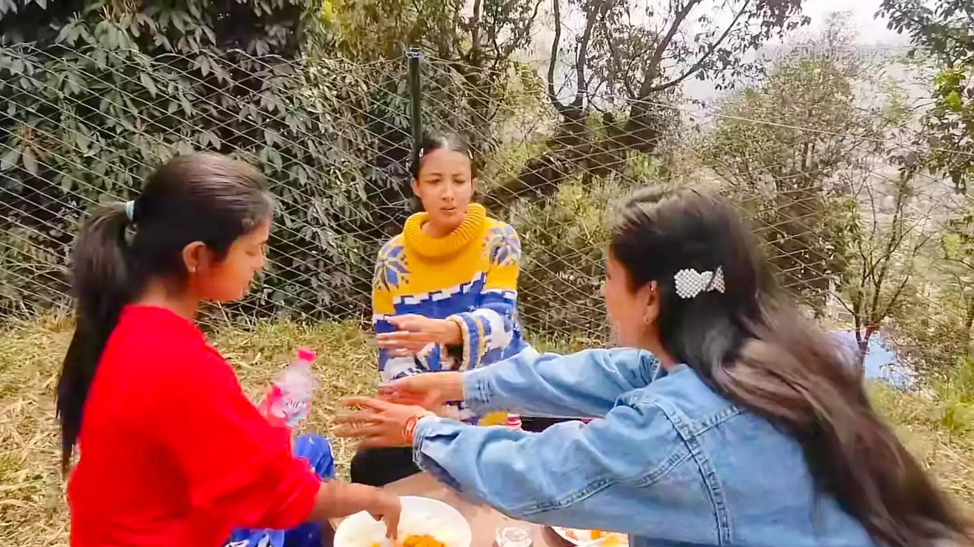 尼泊尔：铁打的别墅 流水的网红 你方唱罢我登场 分分合合又一年