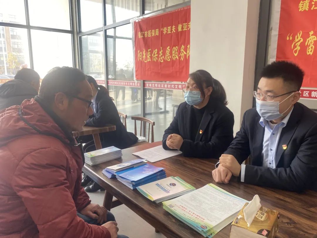 退休不褪色志愿服务暖人心,退役不褪色继续为人民服务