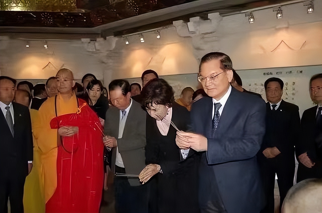 坚持九二共识和平统一,九二共识是统一的政治基础