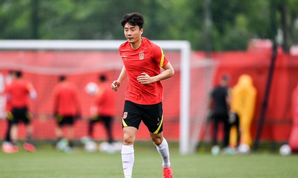 中国足球再遭打击,中国足球被触底反弹