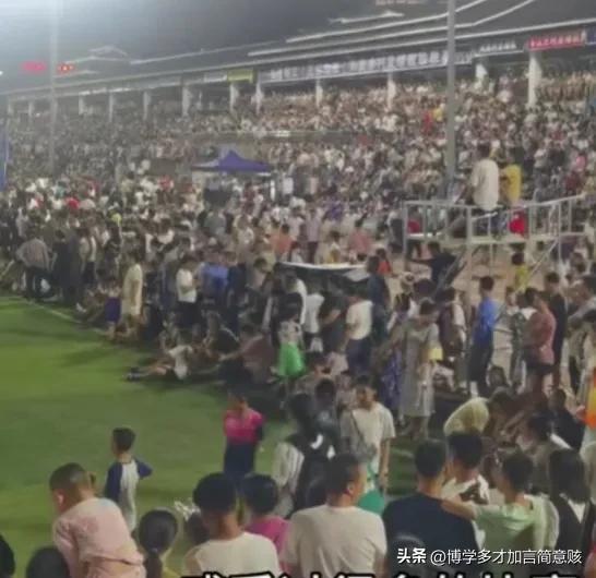 贵州村超掀起足球热,直击贵州村超足球之夜央视新闻