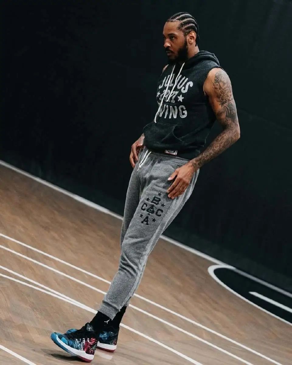 甜瓜安东尼签名鞋,安东尼生涯最高分穿的球鞋