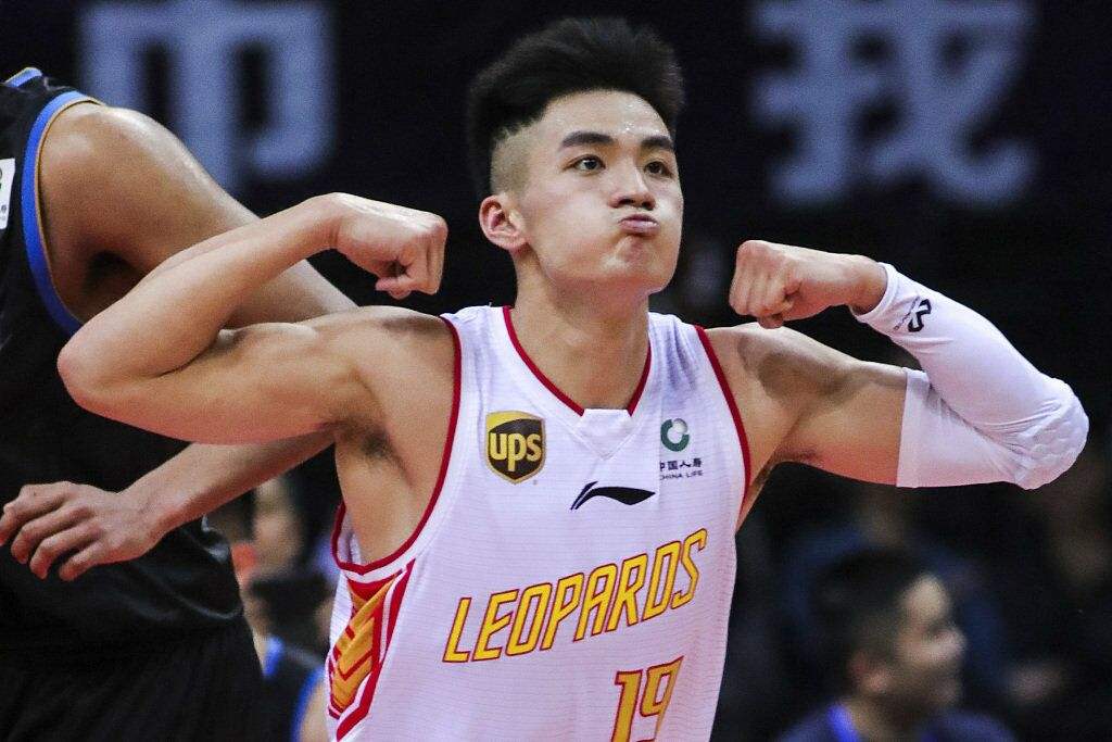 2021-2022赛季cba抢断王,2016-2017cba赵继伟绝杀