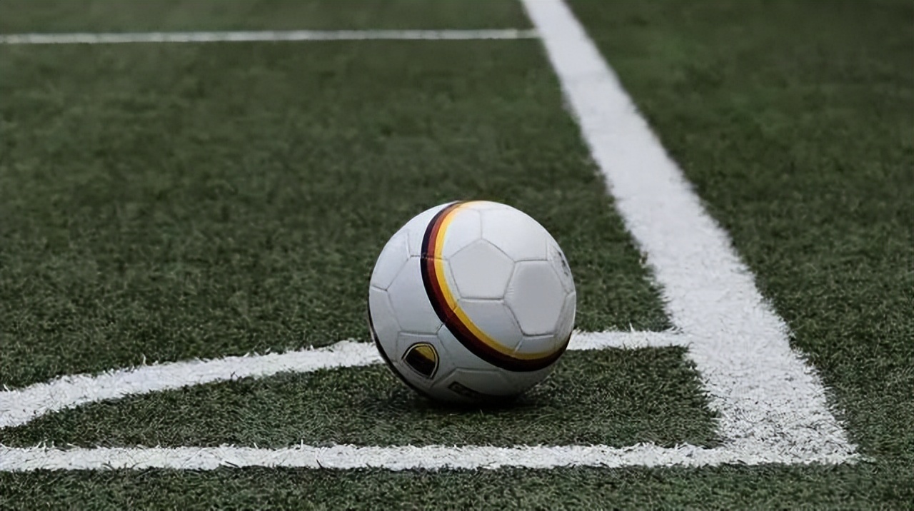 被米卢称赞的足球神童,周了了足球神童视频直播