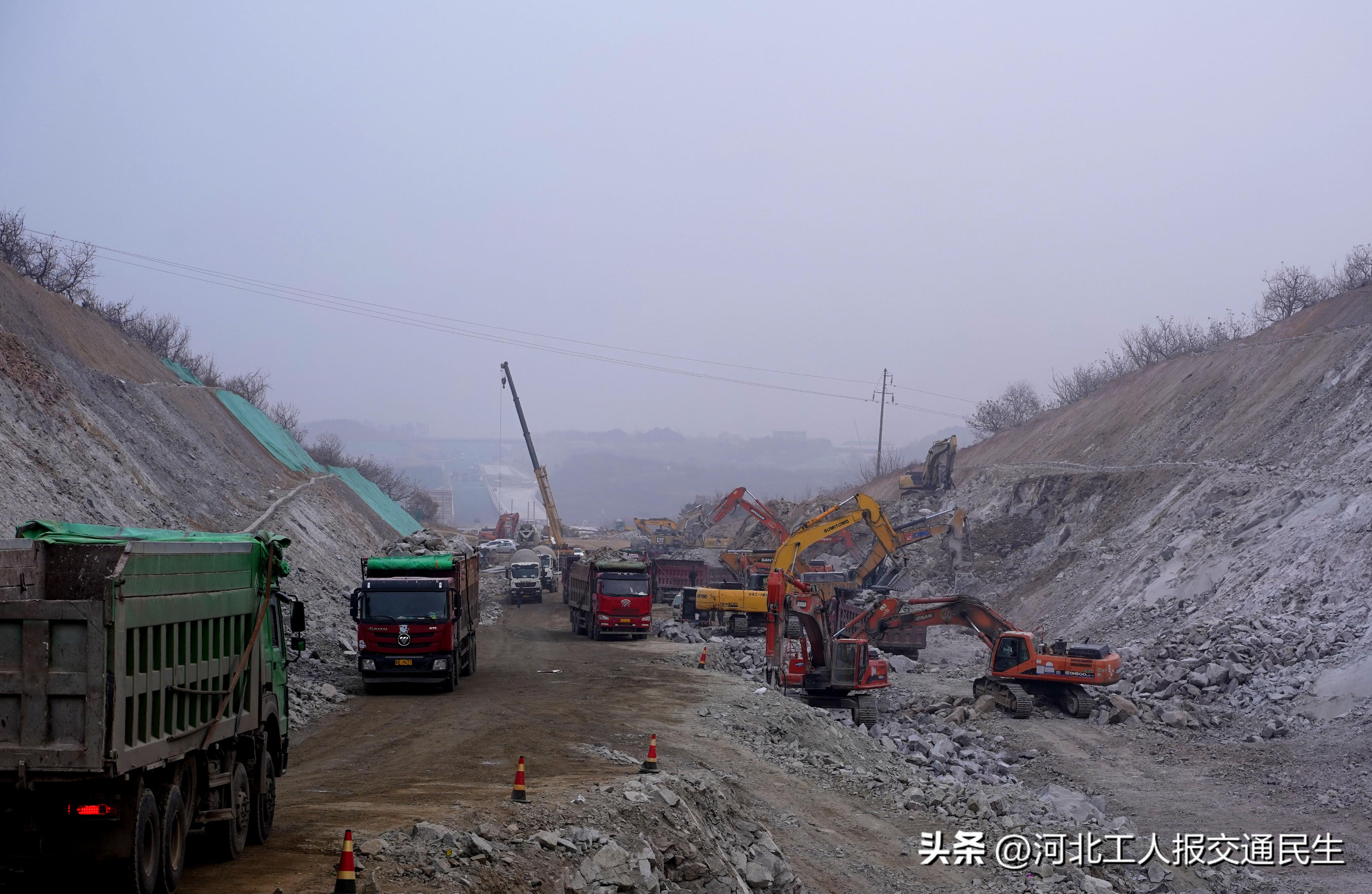 问鼎燕山何惧难|看这条高速公路如何决战决胜保通车