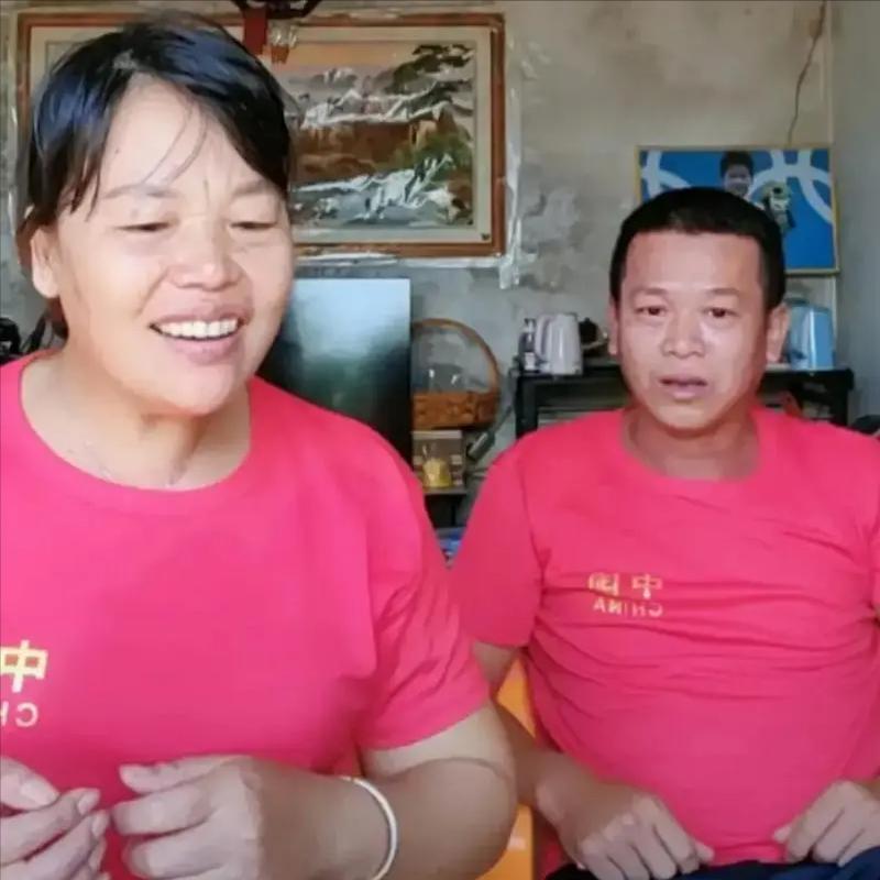 奥运冠军全红婵与他人合影,奥运冠军全红婵简历