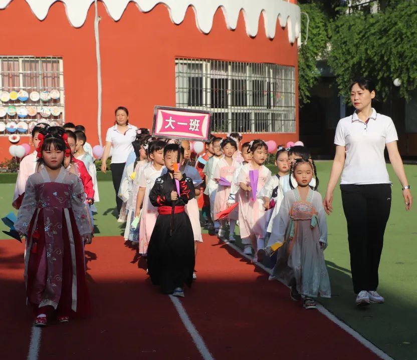 益悦童心幼儿园庆六一精彩表演,清东幼儿园庆六一游园活动