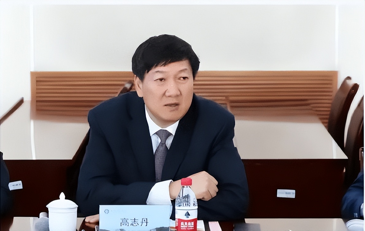 足球范志毅李毅,李铁执教国足范志毅反应