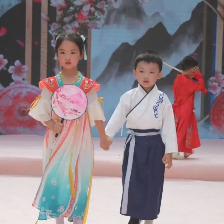 益悦童心幼儿园庆六一精彩表演,清东幼儿园庆六一游园活动