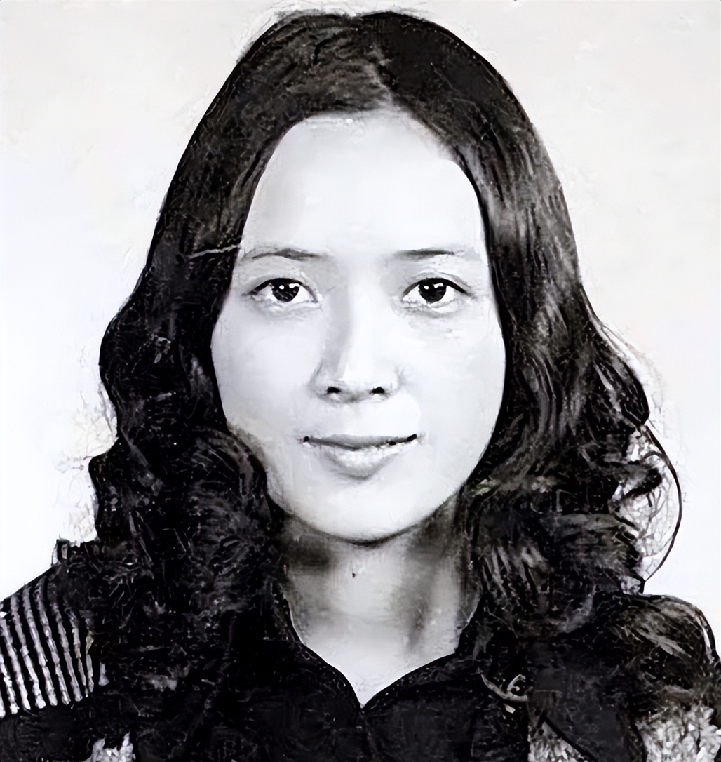 宝咏琴离婚时多少岁,宠夫大结局