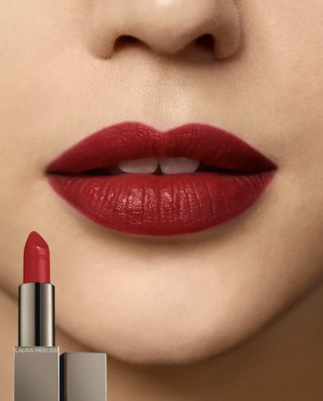 黑黄皮肤适合的滋润型口红,肤色暗黄的女生涂什么颜色的口红