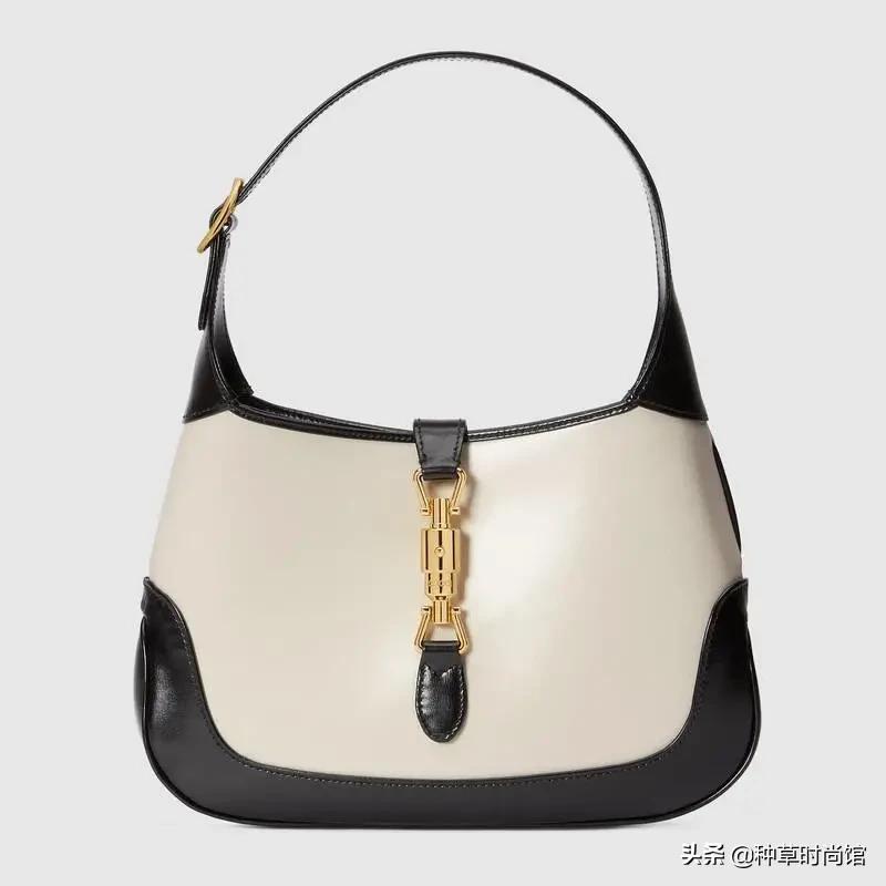 大牌包包入门推荐3000左右黑色,今年最值得入手的大牌包包推荐