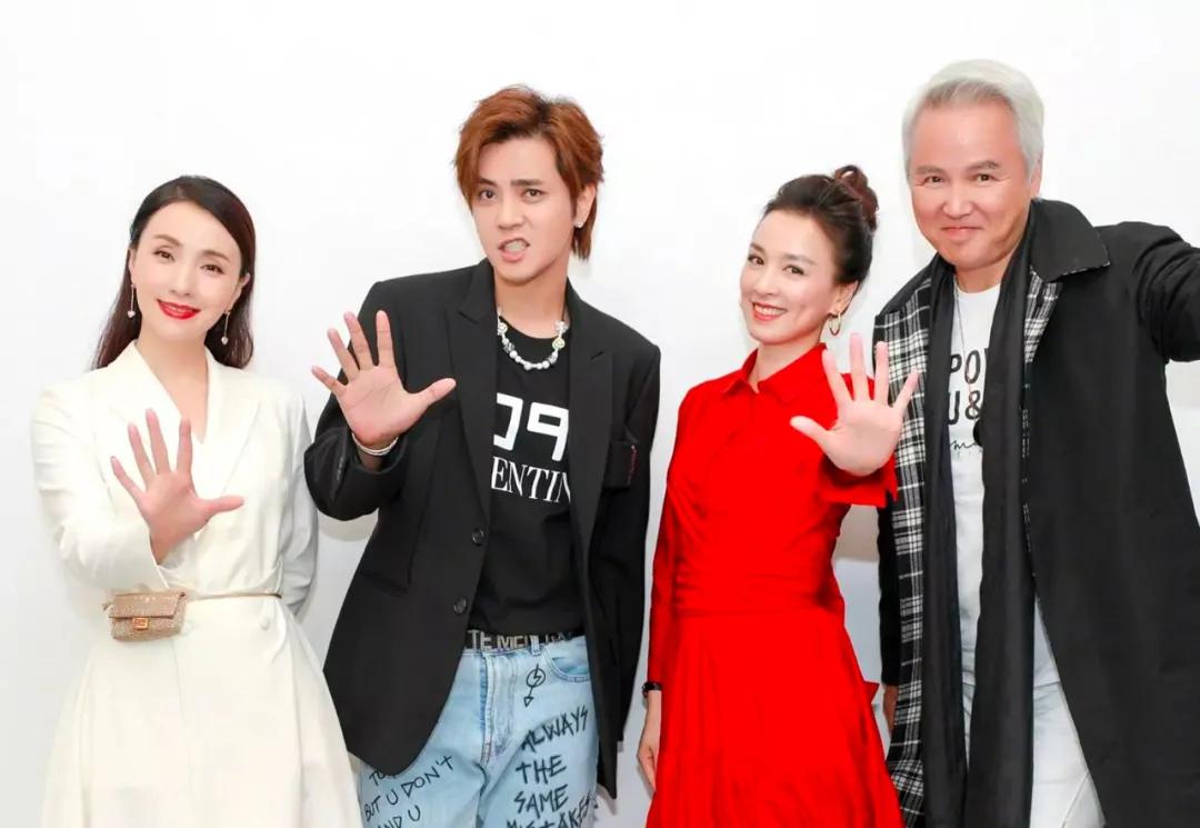 一定要让自己看起来很有钱的样子,让你的照片变得看起来很高级