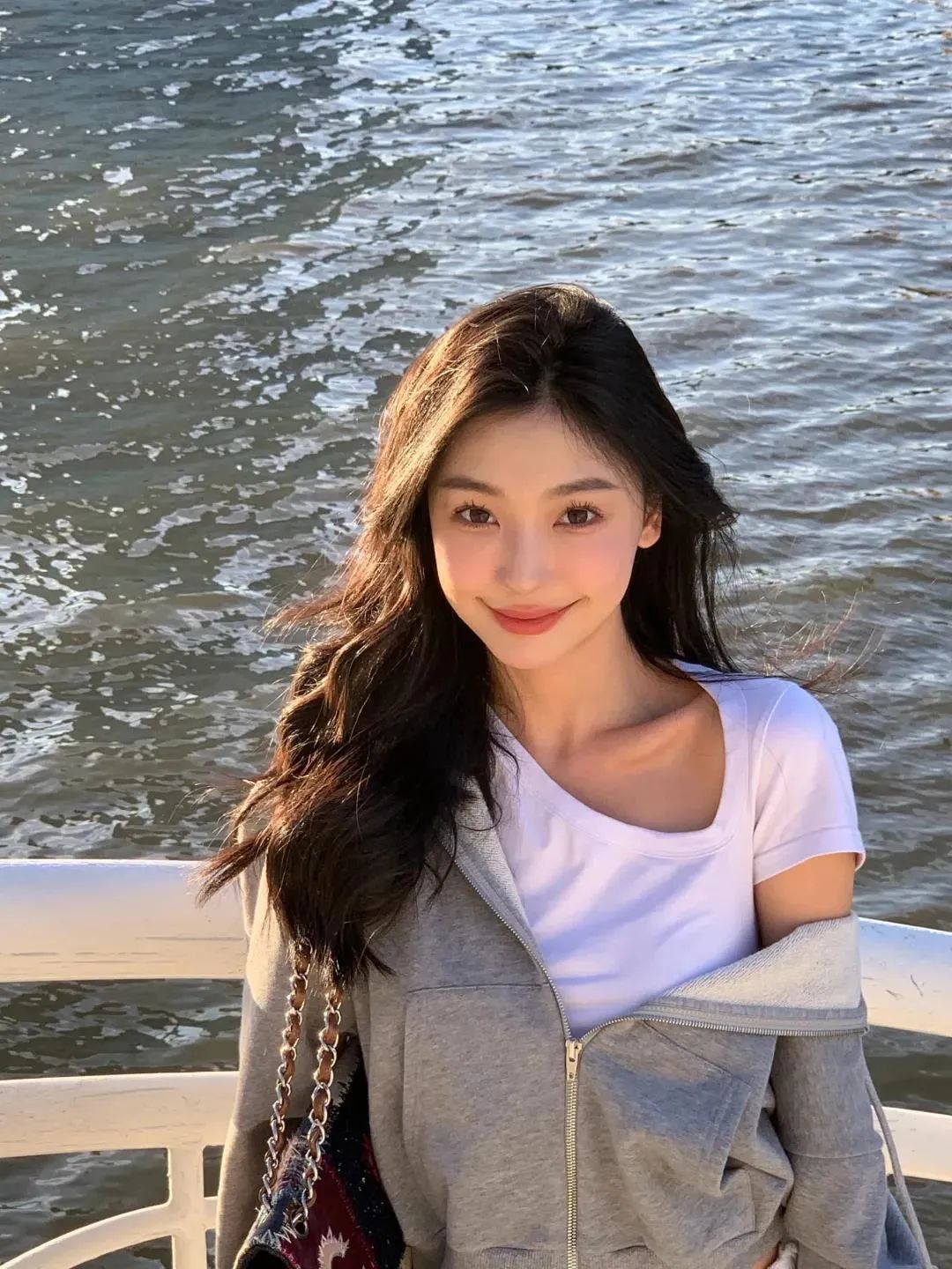 发量少适合哪款卷发,自然卷发适合烫什么样的卷发