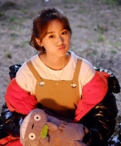 她曾被誉为娱乐圈校花,她被称为最美校花