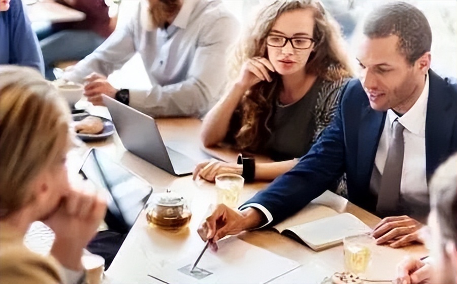 感觉一个人很有生命力,觉得一个人很厉害怎么形容