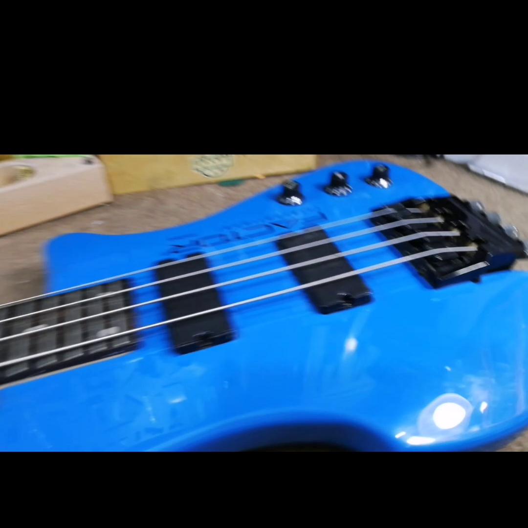 无头贝斯怎么调音,无头贝斯换弦