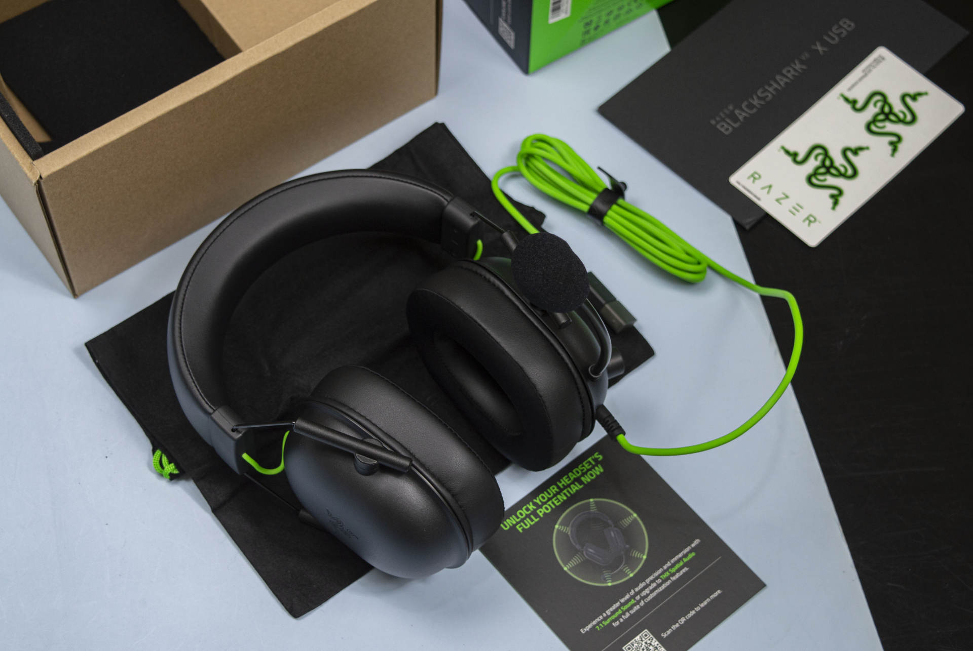 razer雷蛇旋风黑鲨v2x和平精英,雷蛇旋风黑鲨V2游戏耳机