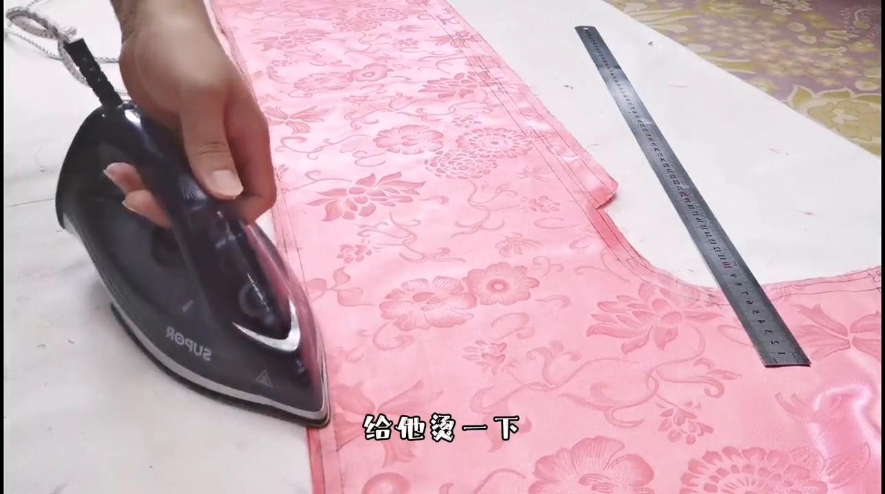 旗袍后期教程,旗袍全开偏襟的缝制方法视频