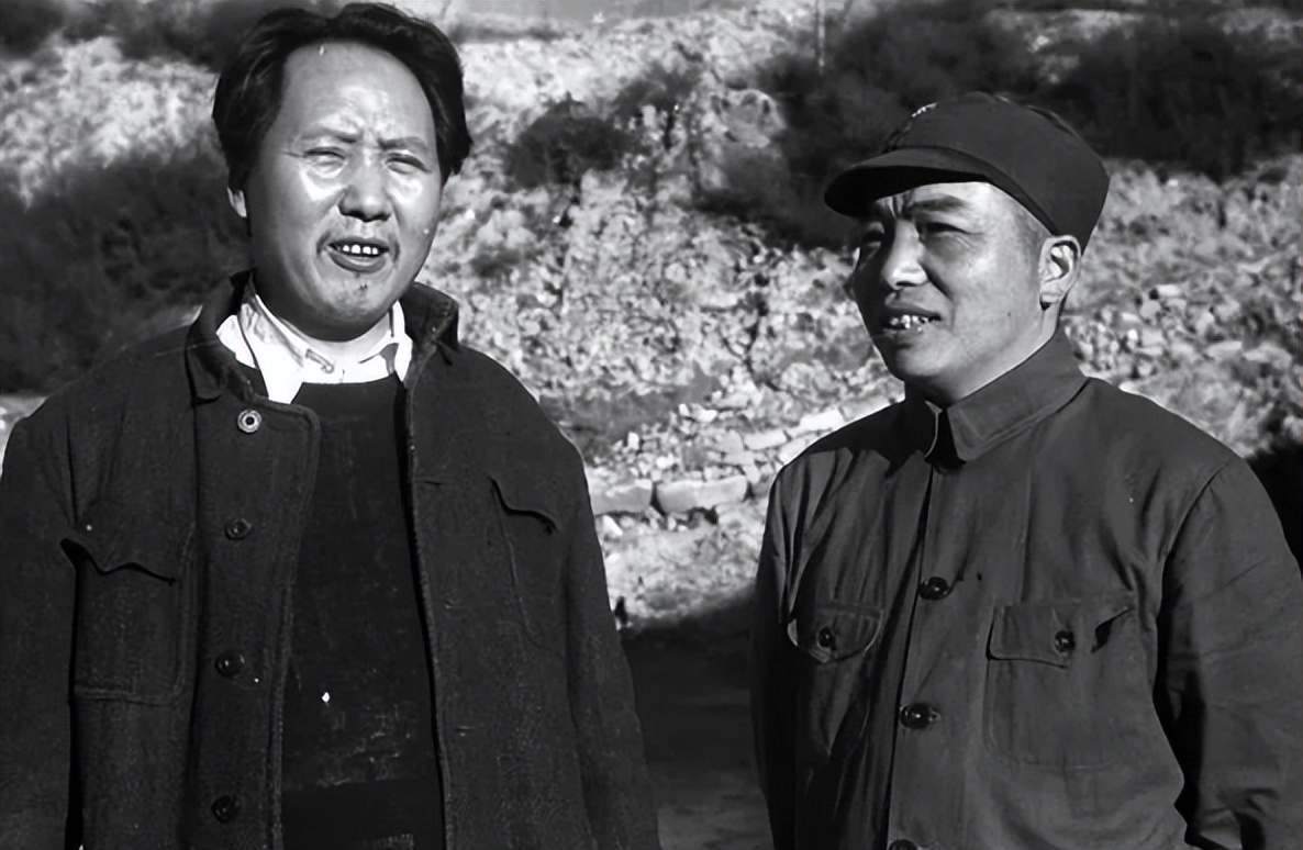 1944年*德朱**赠送美国记者一匹骡子,3天后美国记者:再送一匹