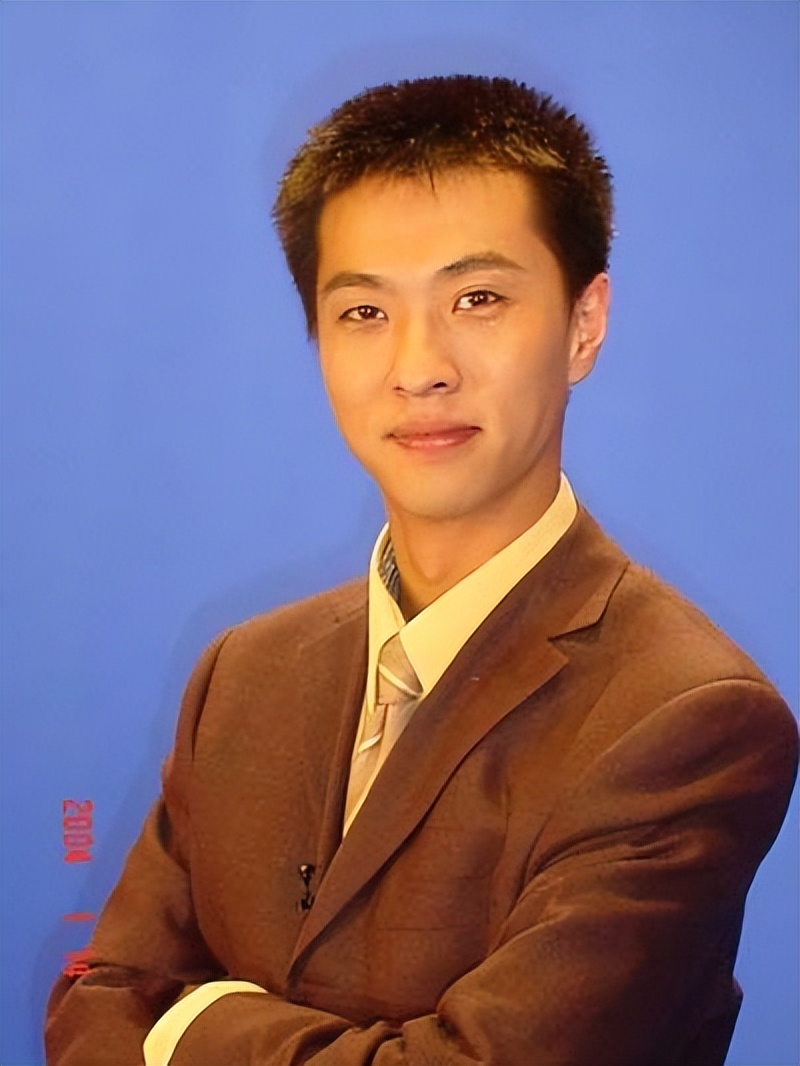 央视播音员顾国宁近况,央视男主播顾国宁图片