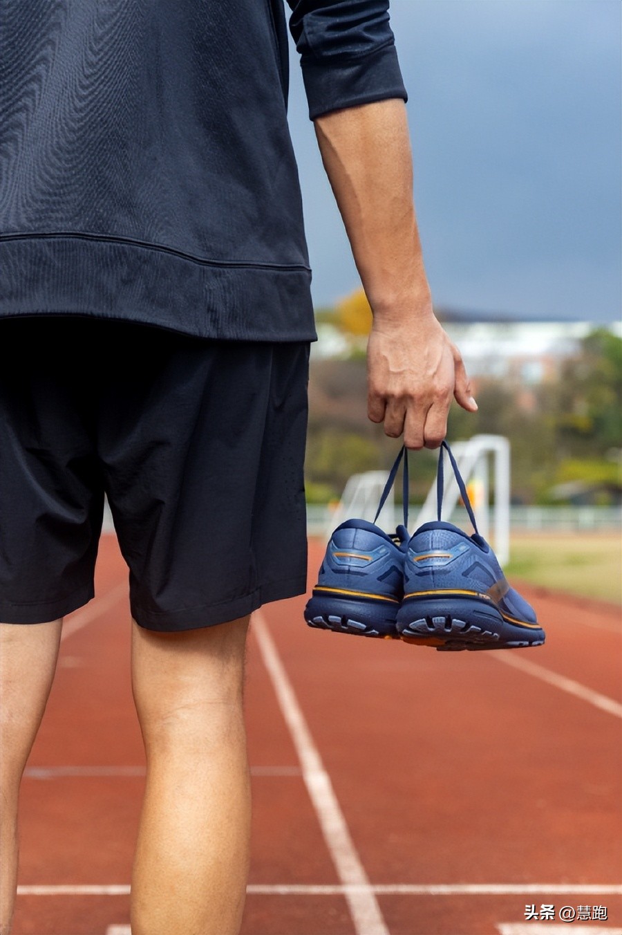 灵动飘逸的脚感你体验过吗？这双跑鞋可以给你答案