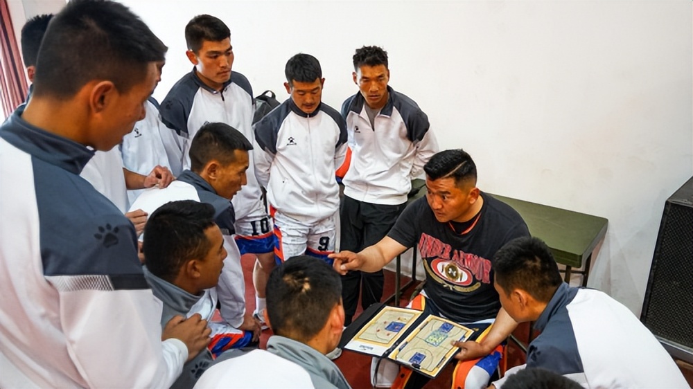 西藏军区篮球比赛强军杯,雪域强军杯