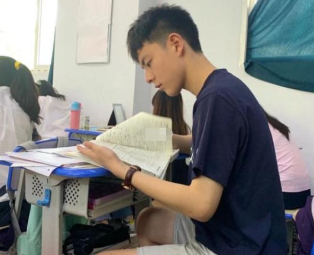 男孩子几岁发育才能长高,男孩子发育到几岁才能长高