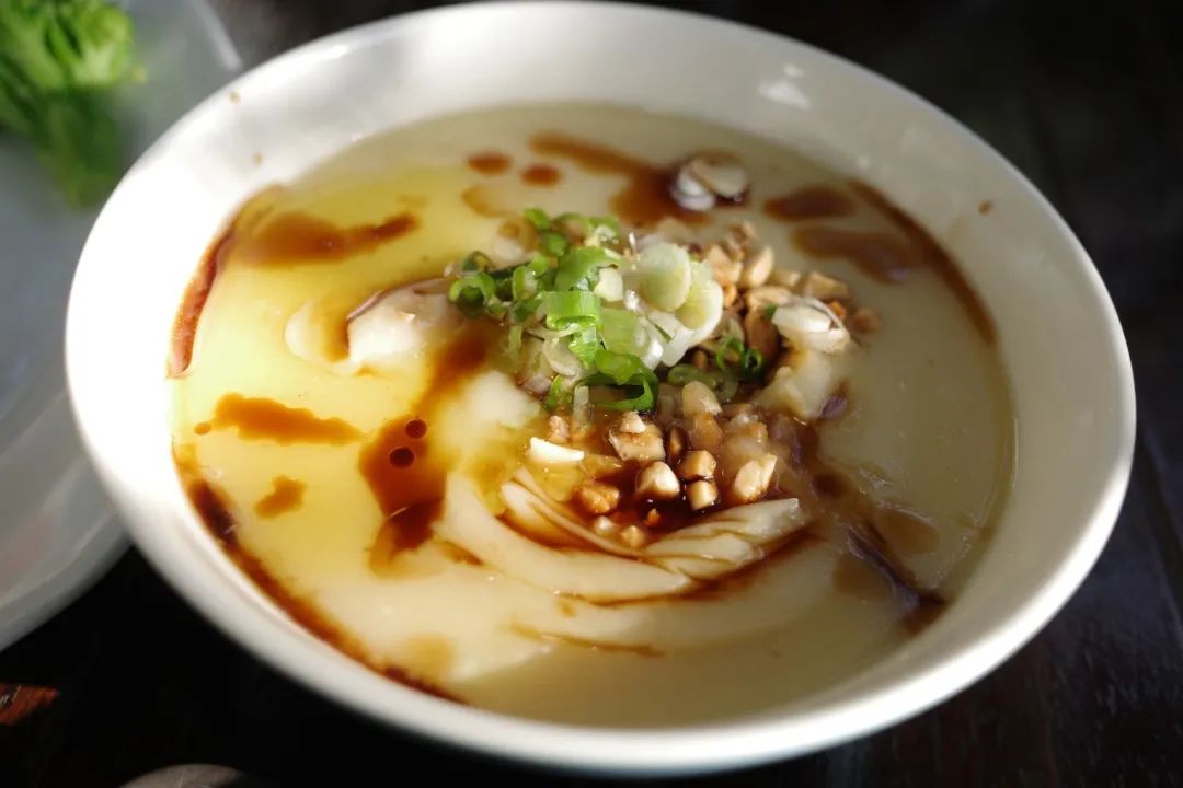 银杏谷泡温泉的地方,广东冬天赏银杏泡温泉