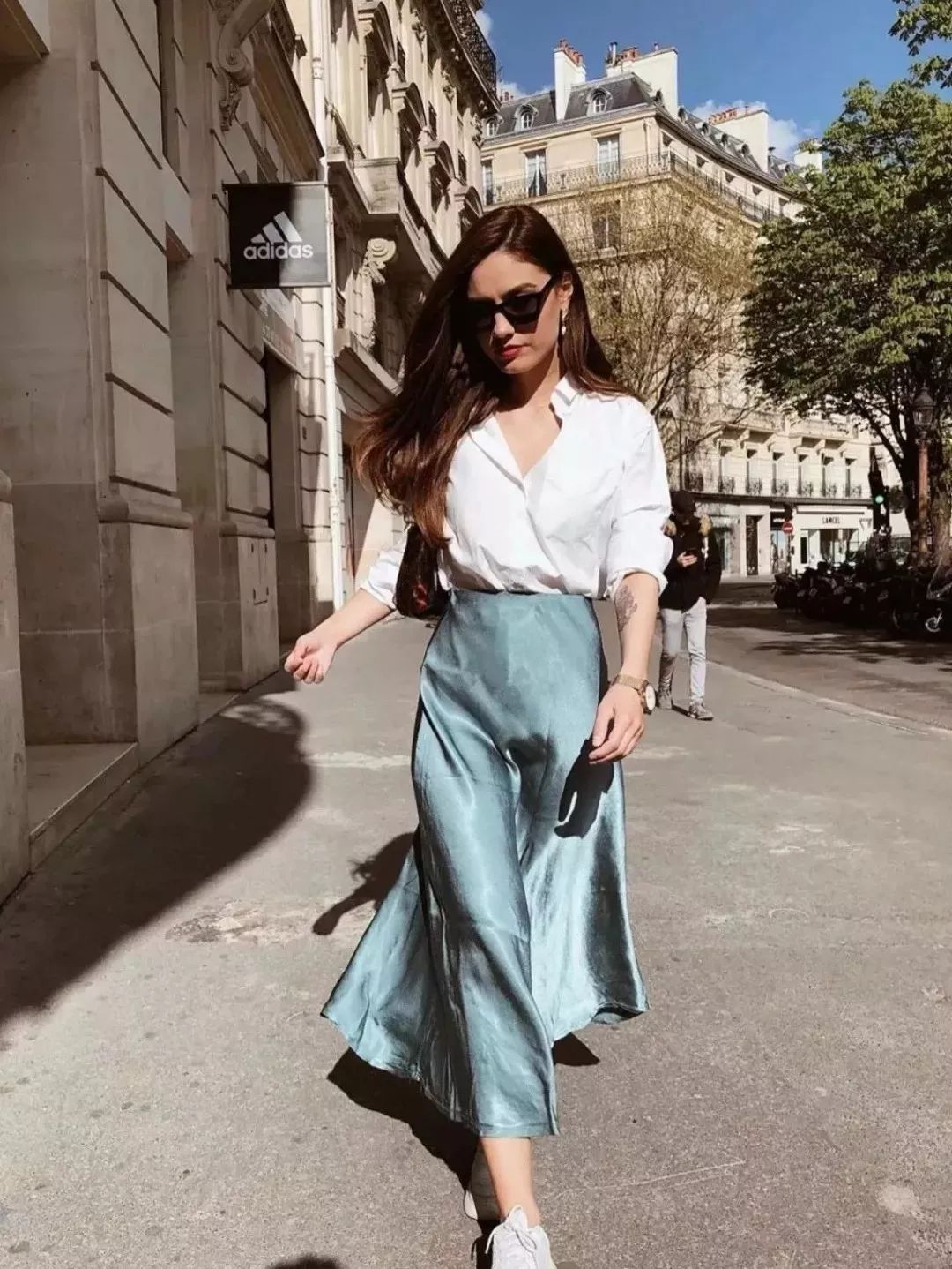 白衬衫怎么穿不脏,白衬衫怎么穿好看又干净