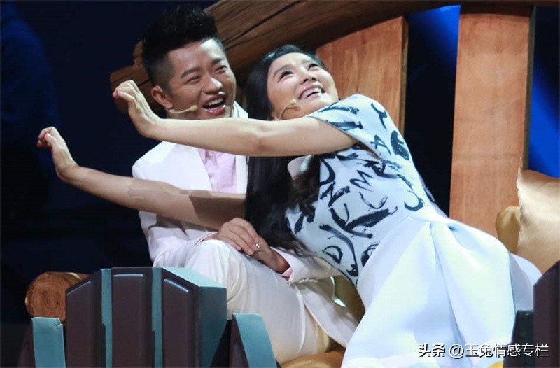 曾毅谈玲花结婚自己挺伤感,曾毅结婚玲花全程陪同