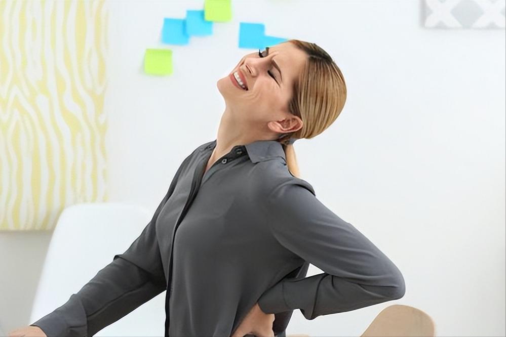 肩背疼痛的中医疗法,宅家久了背部酸痛怎么办