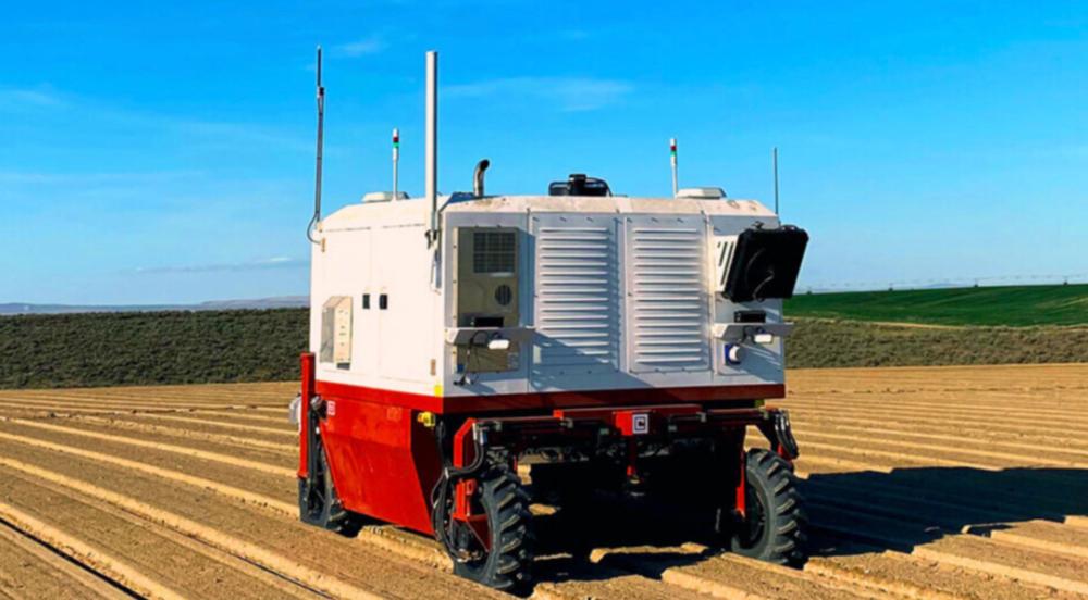 国外小伙自制高性能无人机,激光除草机器人