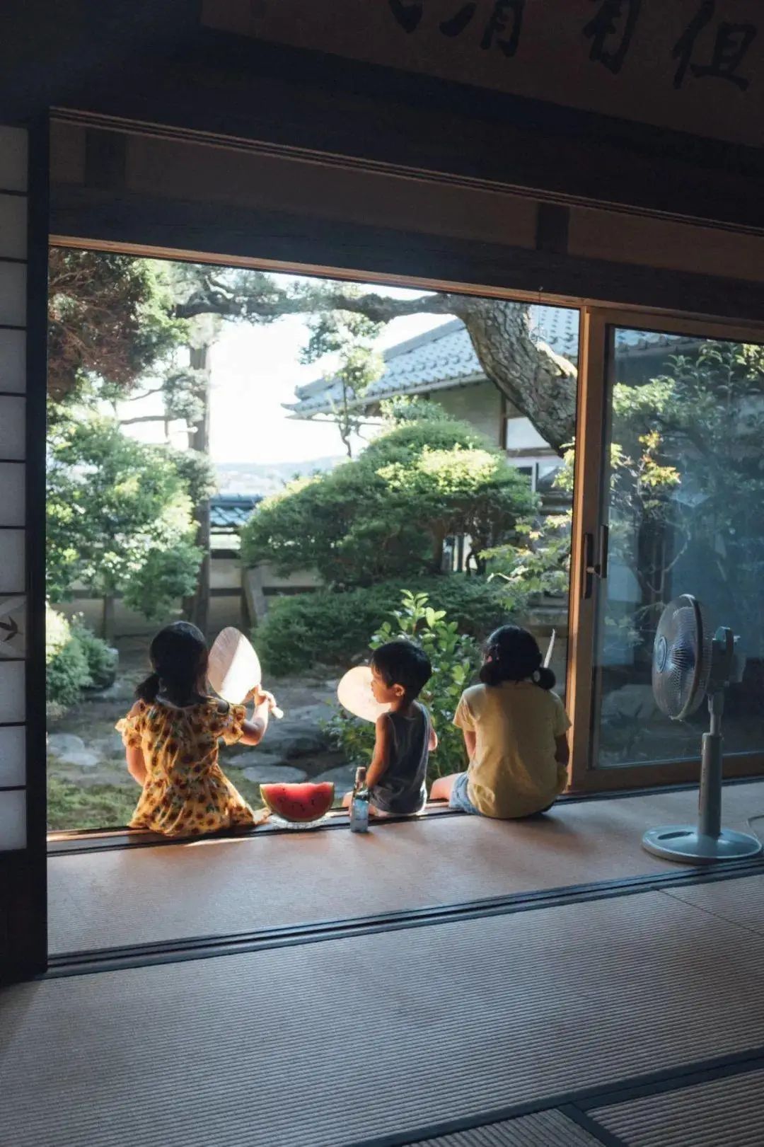 爸爸拍坏人女儿却被偷走完整版,日本老爸偷拍儿子的丑照