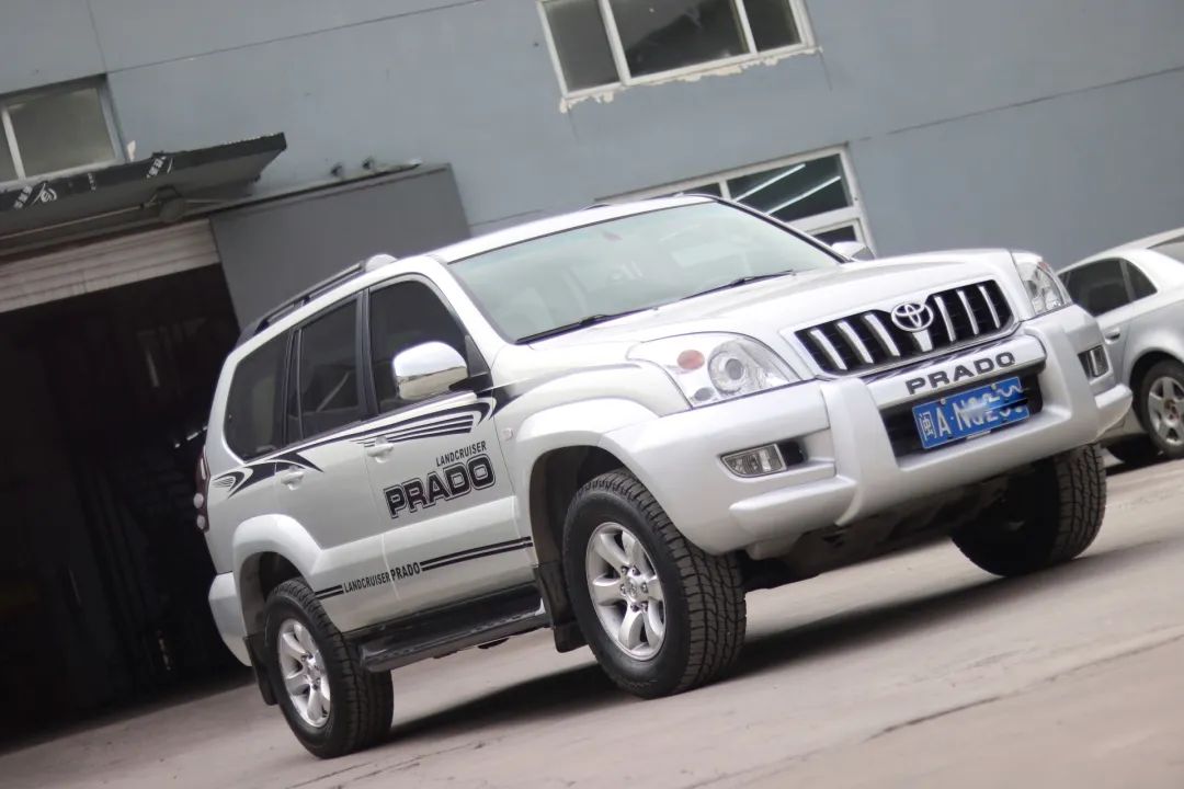 老款八十年代丰田霸道,经典丰田霸道老车翻新复活