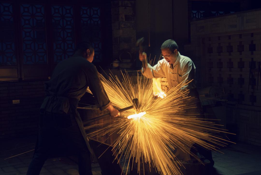 现代工艺铸剑能砍断古代的剑吗,铸剑师重现十大名剑