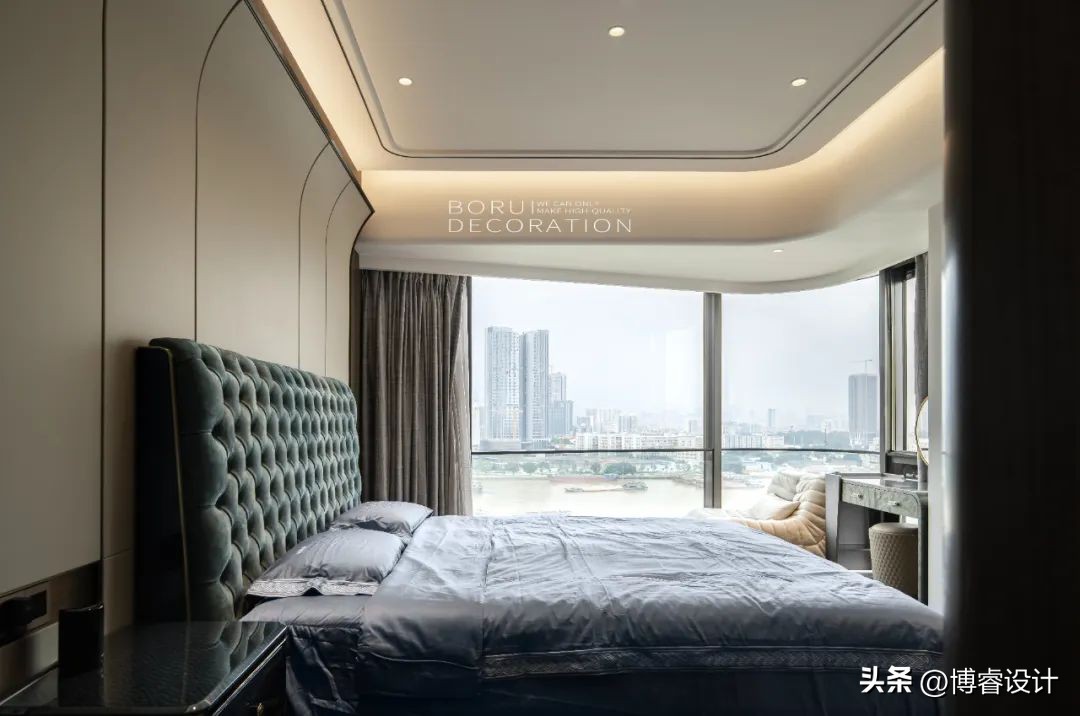 250㎡江景精装房改造,轻奢风格+收纳系统优化