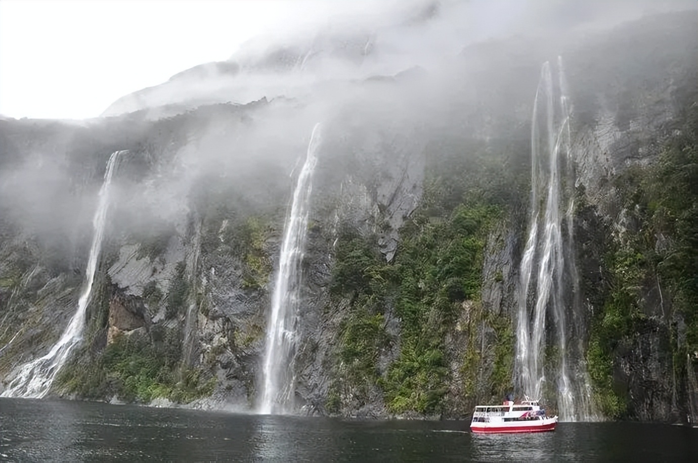 写给不被疫情束缚的心:用文字“云”游新西兰全境