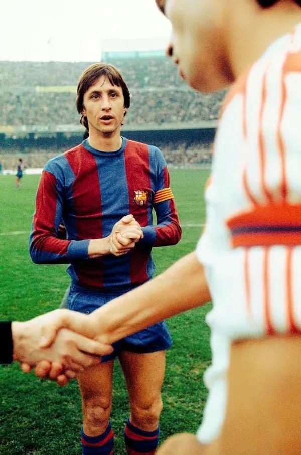 巴萨教父克鲁伊夫批罗纳尔迪尼奥,巴萨教父克鲁伊夫