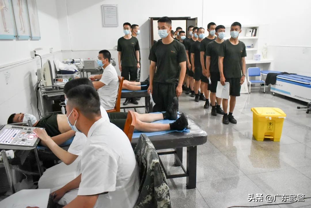 为官兵健康保驾护航,一线医护人员保驾护航