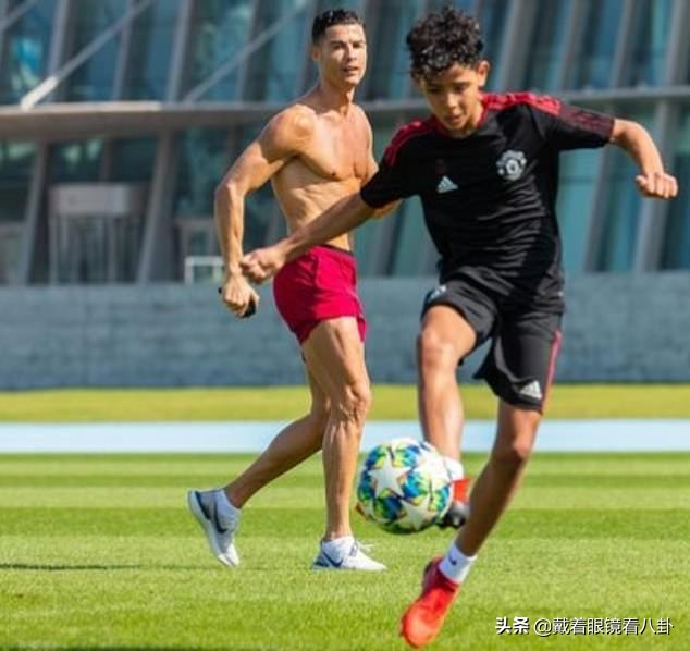 c罗带着乔治娜和孩子参加比赛,c罗儿子乔治娜纪录片