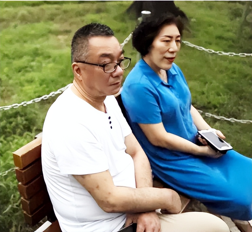 乔任梁去世明星发微博悼念,乔任梁去世哪些明星微博悼念