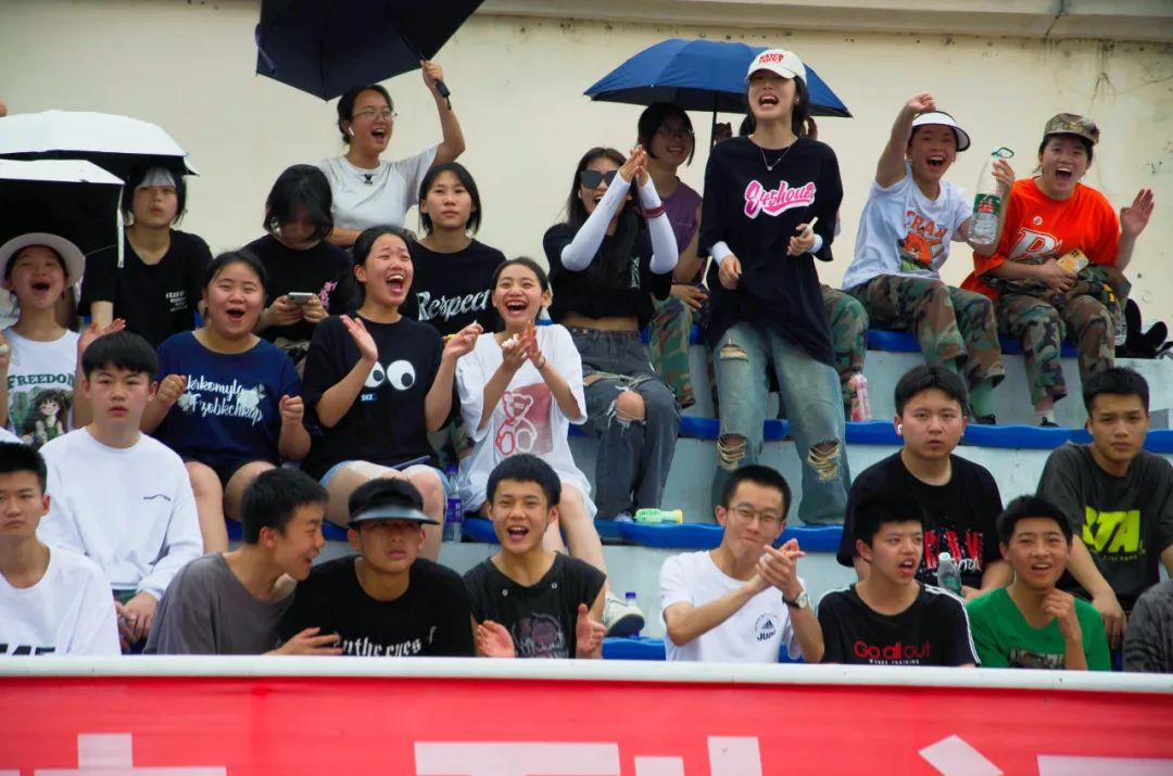 西南交通大学贡嘎杯决赛足球,2023贡嘎杯西南交大足球队