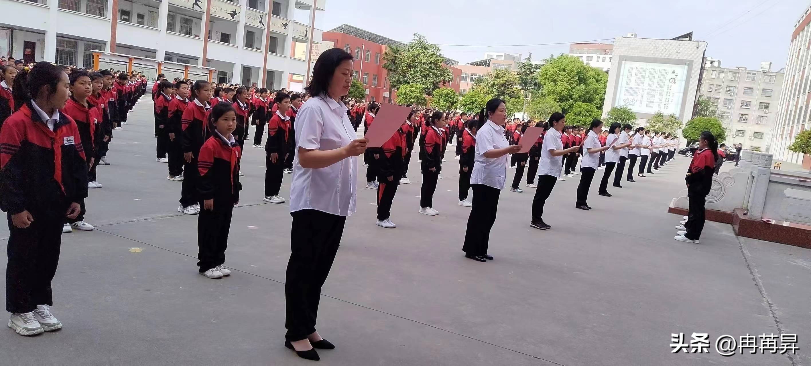 桃园镇中心小学吟诵国学经典,旗山小学国学经典诵读
