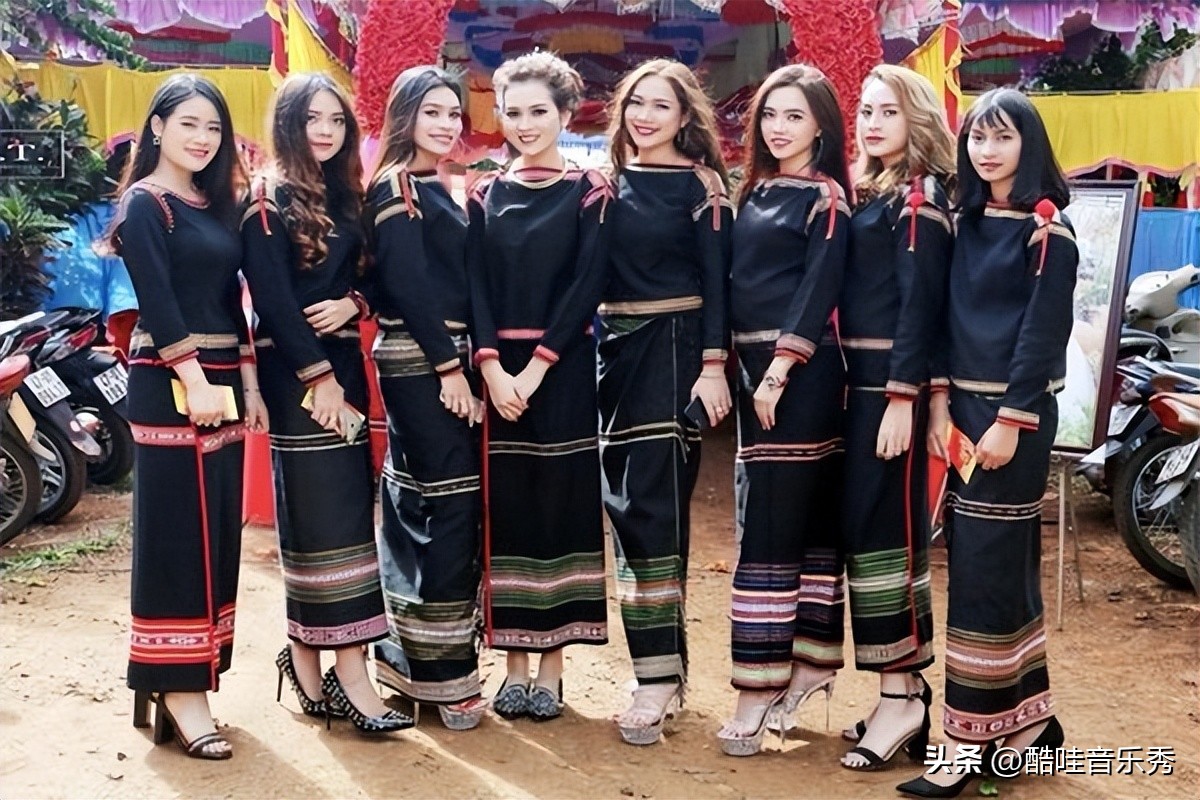 越南服装传统女装,越南男式传统服装