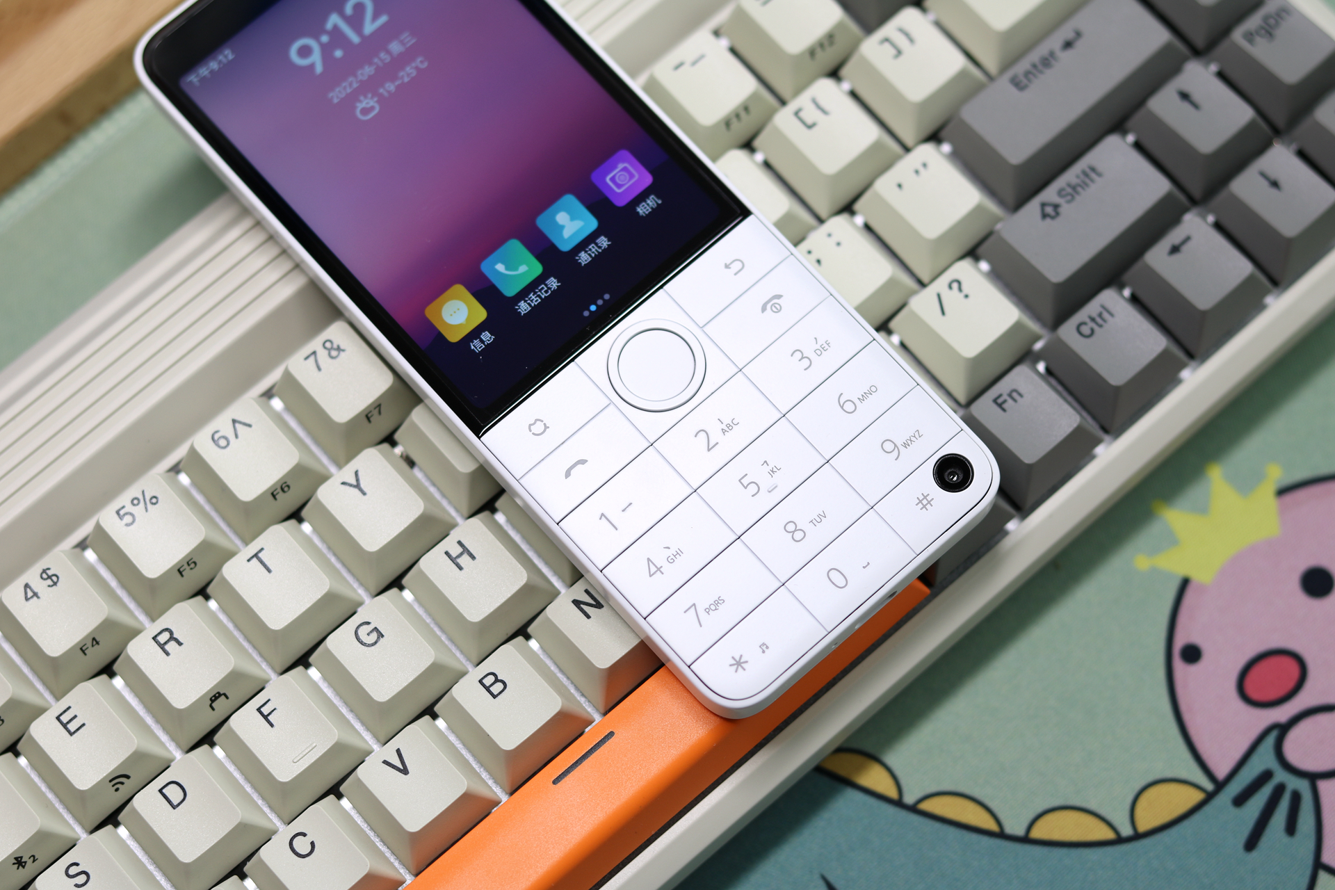 小米多亲f22pro标准版,多亲手机f22pro