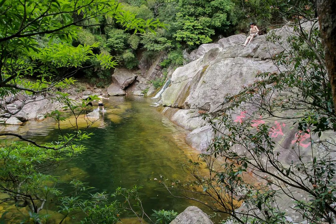 父爱如山如大海般深沉,父爱如山就是最伟大的爱