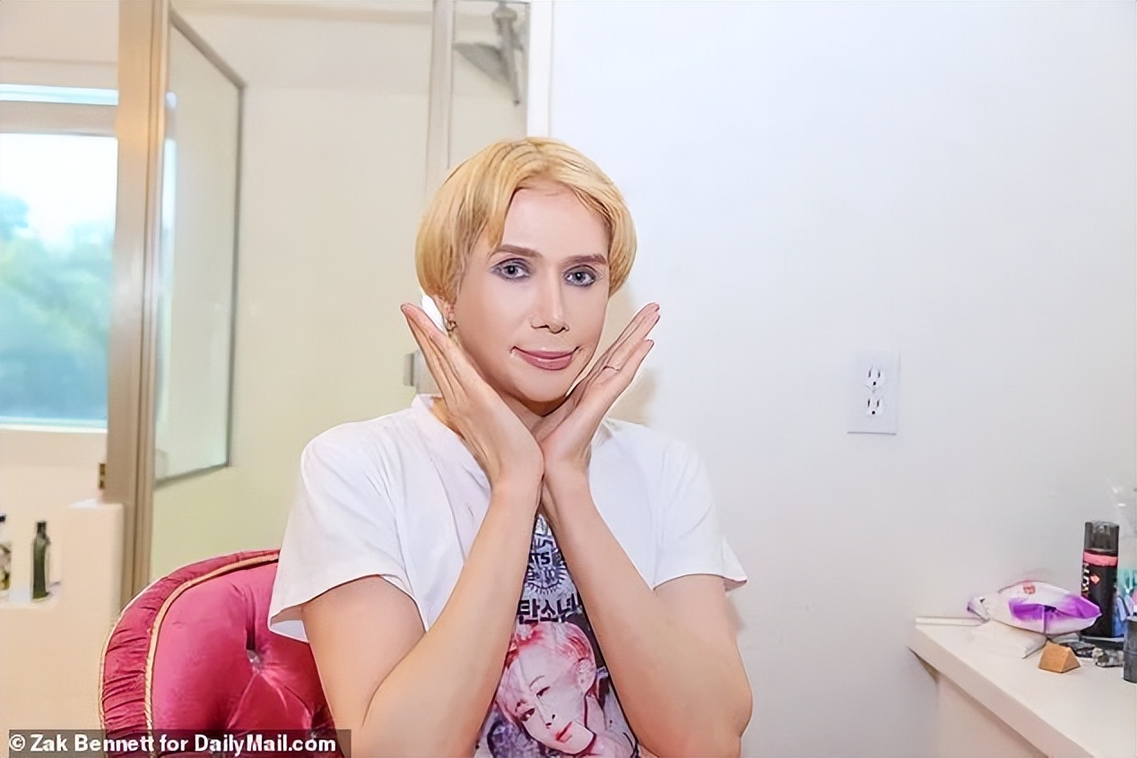 日本18岁女网红沉迷整容,韩国人气网红过度整容